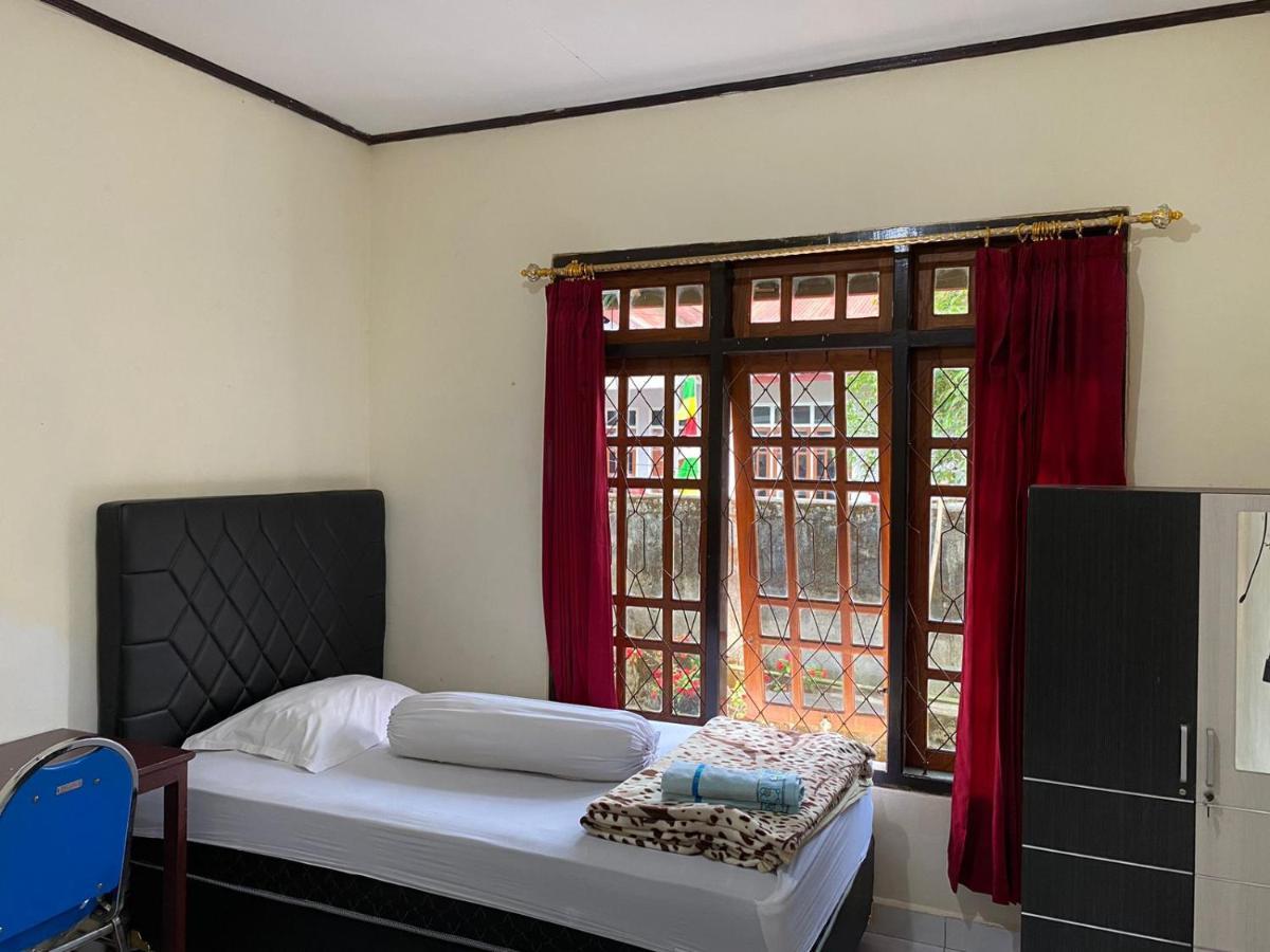 Mawar Bed And Breakfast Bajawa Экстерьер фото